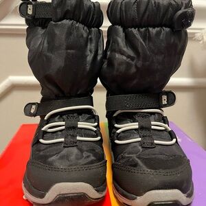 Stride Rite Black and Gray Sneaker Boots